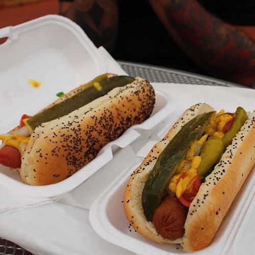 chicago father and daughter duo start hot dog business amid covid-19 pandemic