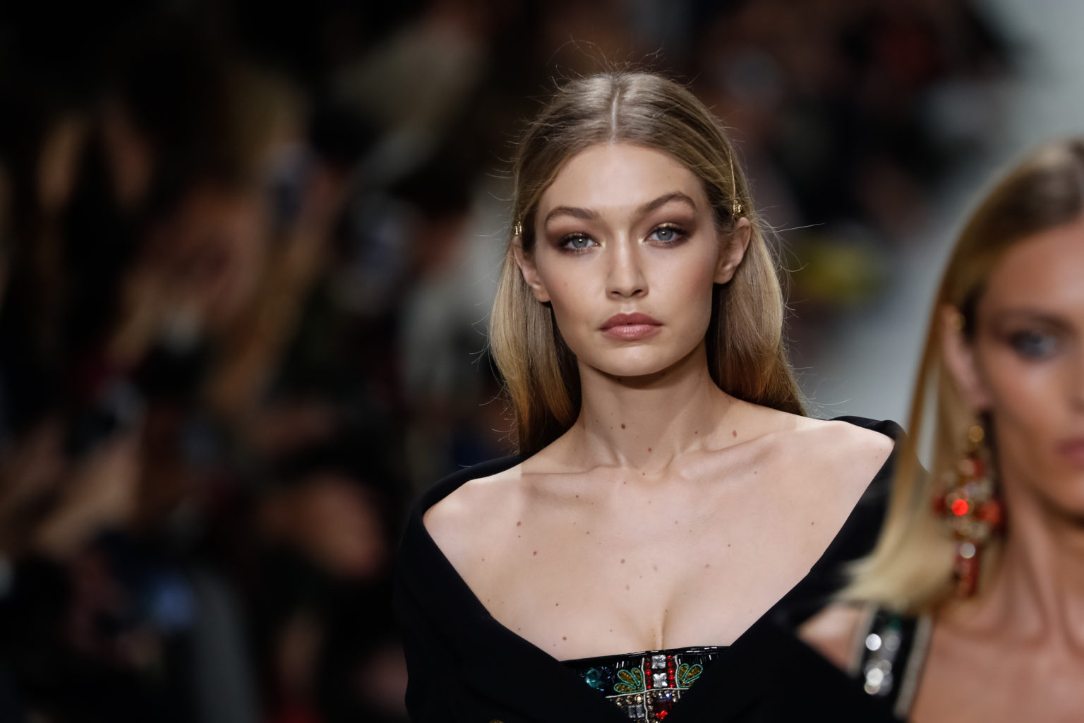 Gigi Hadid Asks Paparazzi In An Open Letter To Blur Photos