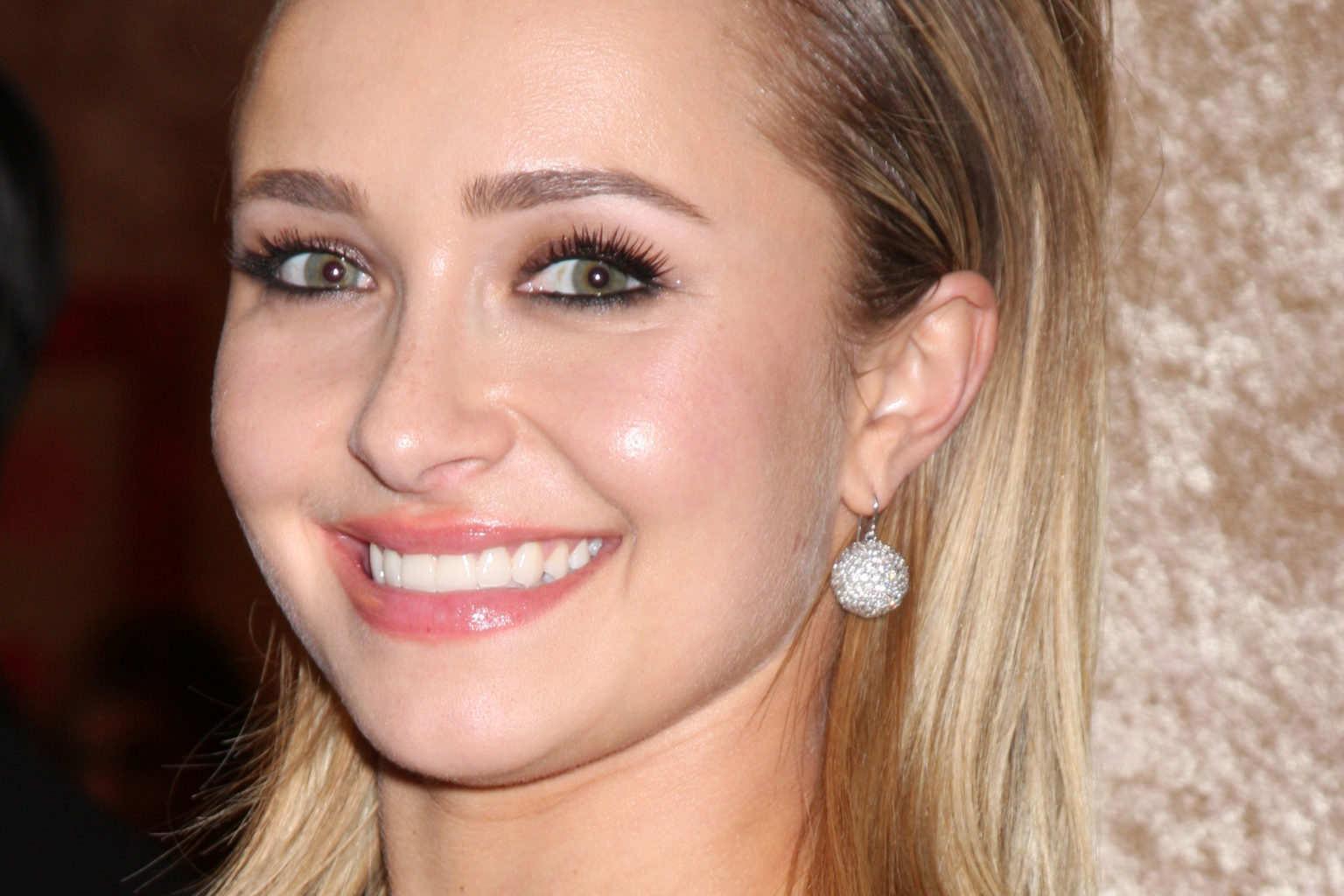 Hayden Panettiere Hits The Bars With Ex Brian Hickerson Following Release F...