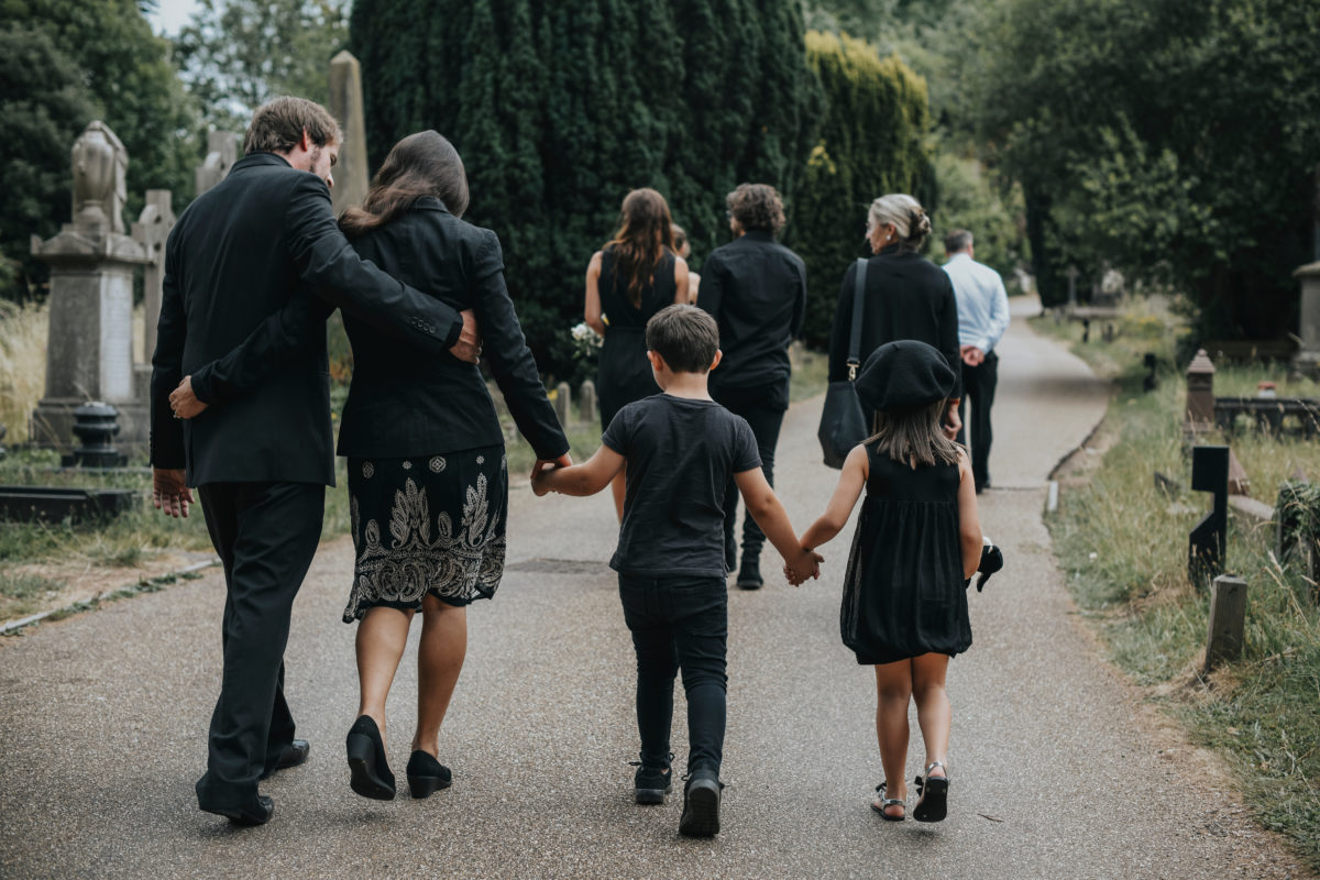 aita for allowing my kid's to be at their father's funeral?