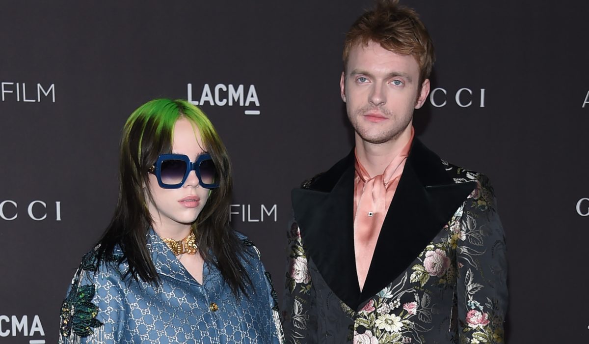 billie eilish's brother finneas defends her after fake article about her wanting to be poor goes viral