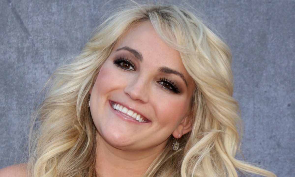 Jamie Lynn Spears Posts Cryptic Clip Of Her Crying And Being Comforted By 3-Year-Old Daughter Following Social Media Feud With Sister Britney