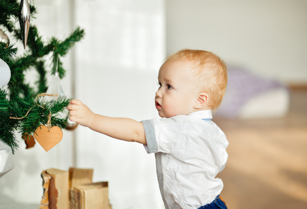 20 Ideas for Your Baby's First Christmas