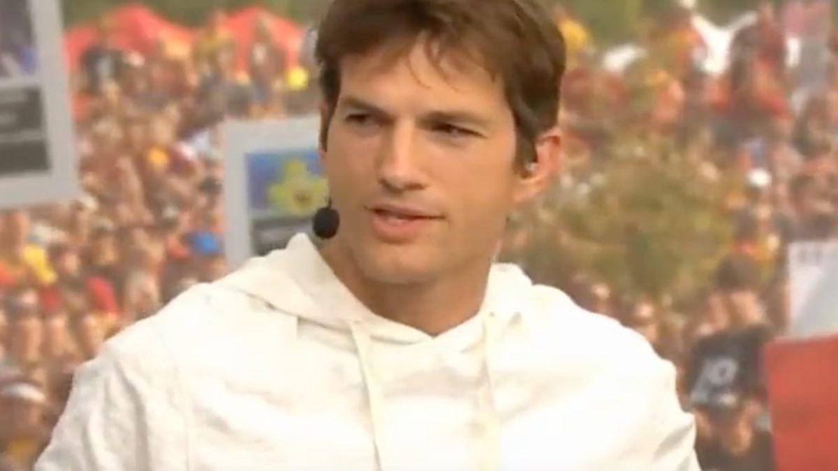ashton kutcher gets shamed with 'take a shower' chant during college gameday