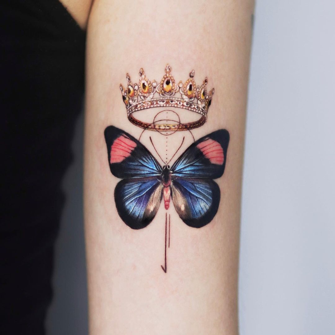 30 Decadent Crown Tattoo Ideas