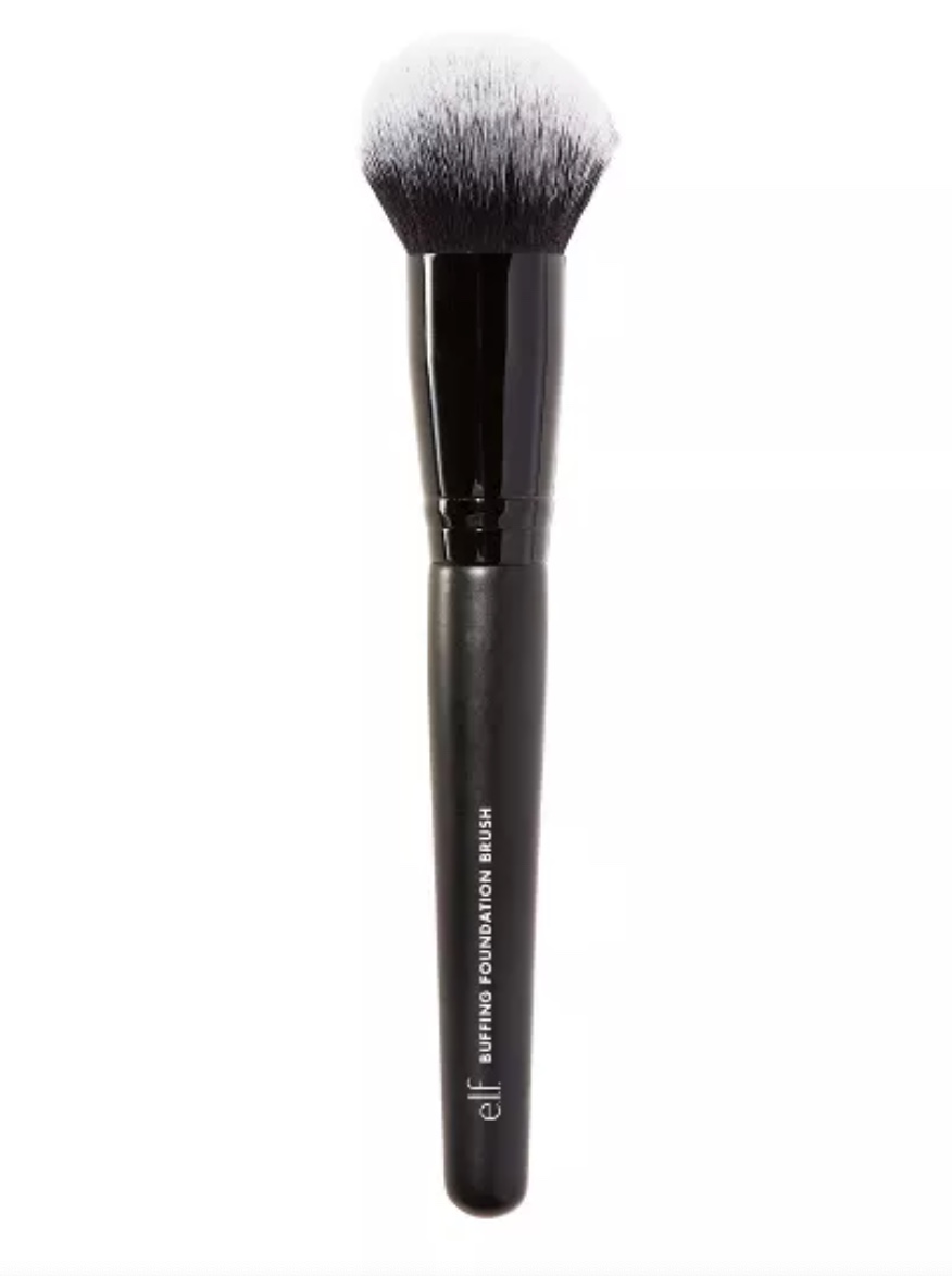The Foundation and Makeup Brush Combo You Need | When it comes to makeup, I’m the first person to say she’d rather go au natural. But this foundation and makeup brush combo changed all that.