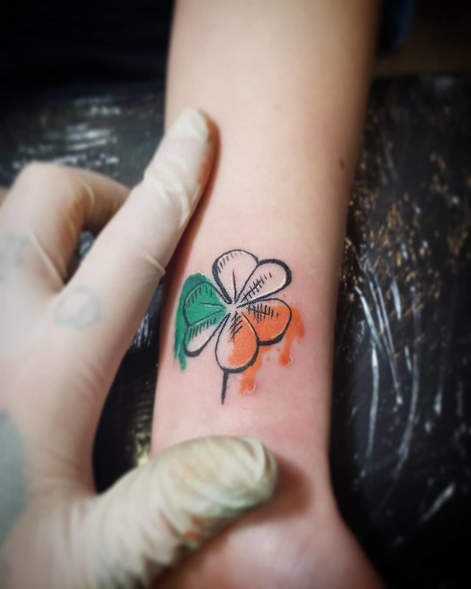 Aggregate more than 63 irish flag tattoo best - in.cdgdbentre