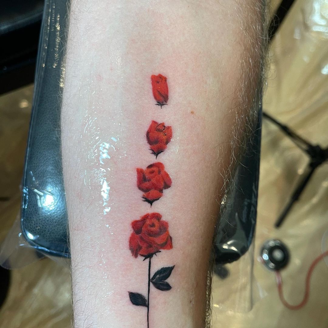 33 Gorgeous Small Rose Tattoo Ideas