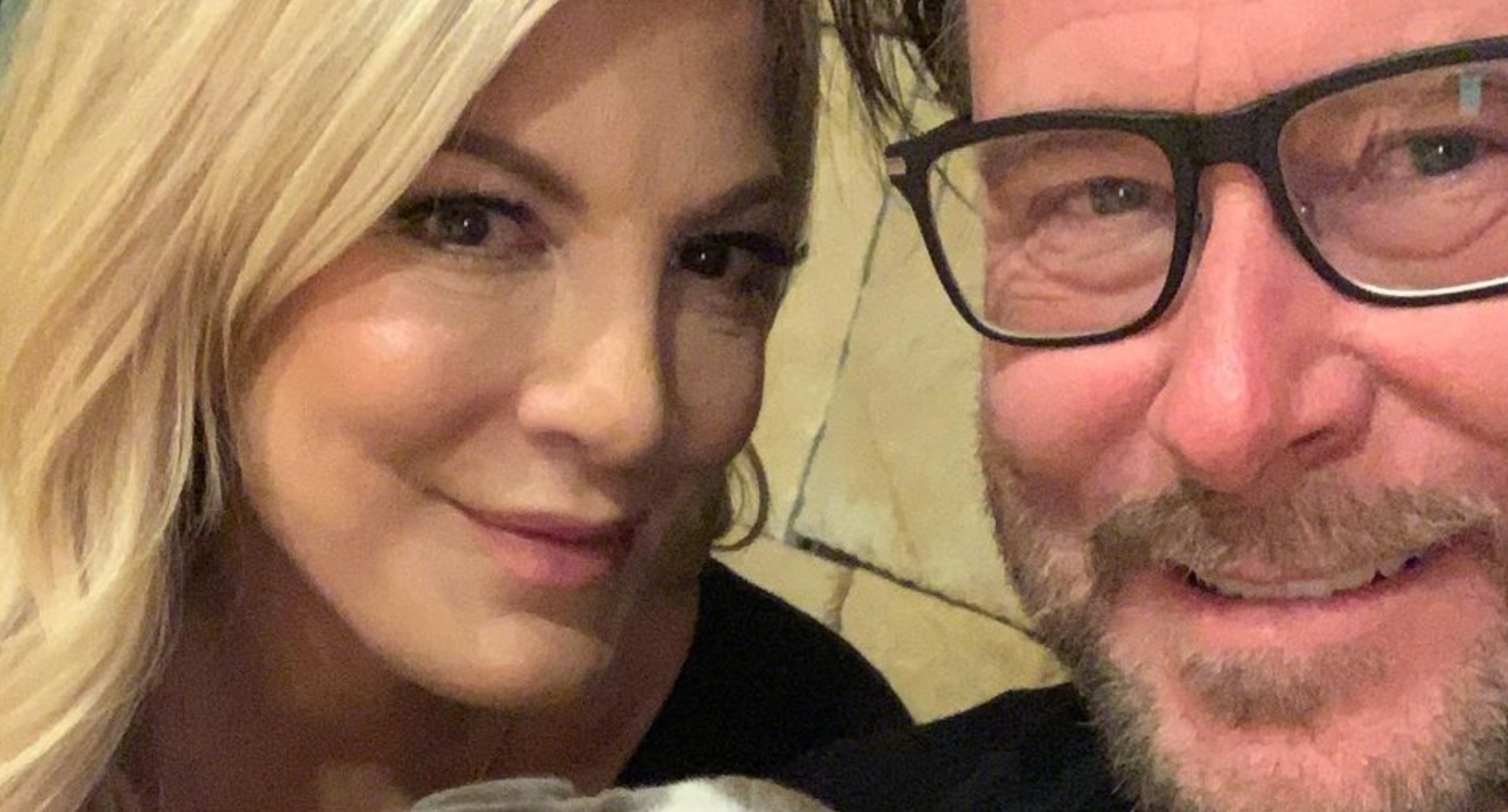 Tori Spelling Posts Family Holiday Card Minus Dean McDermott