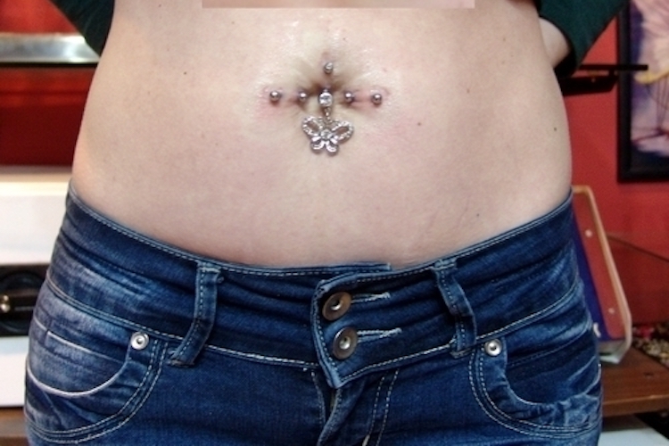 30 crazy belly button piercings