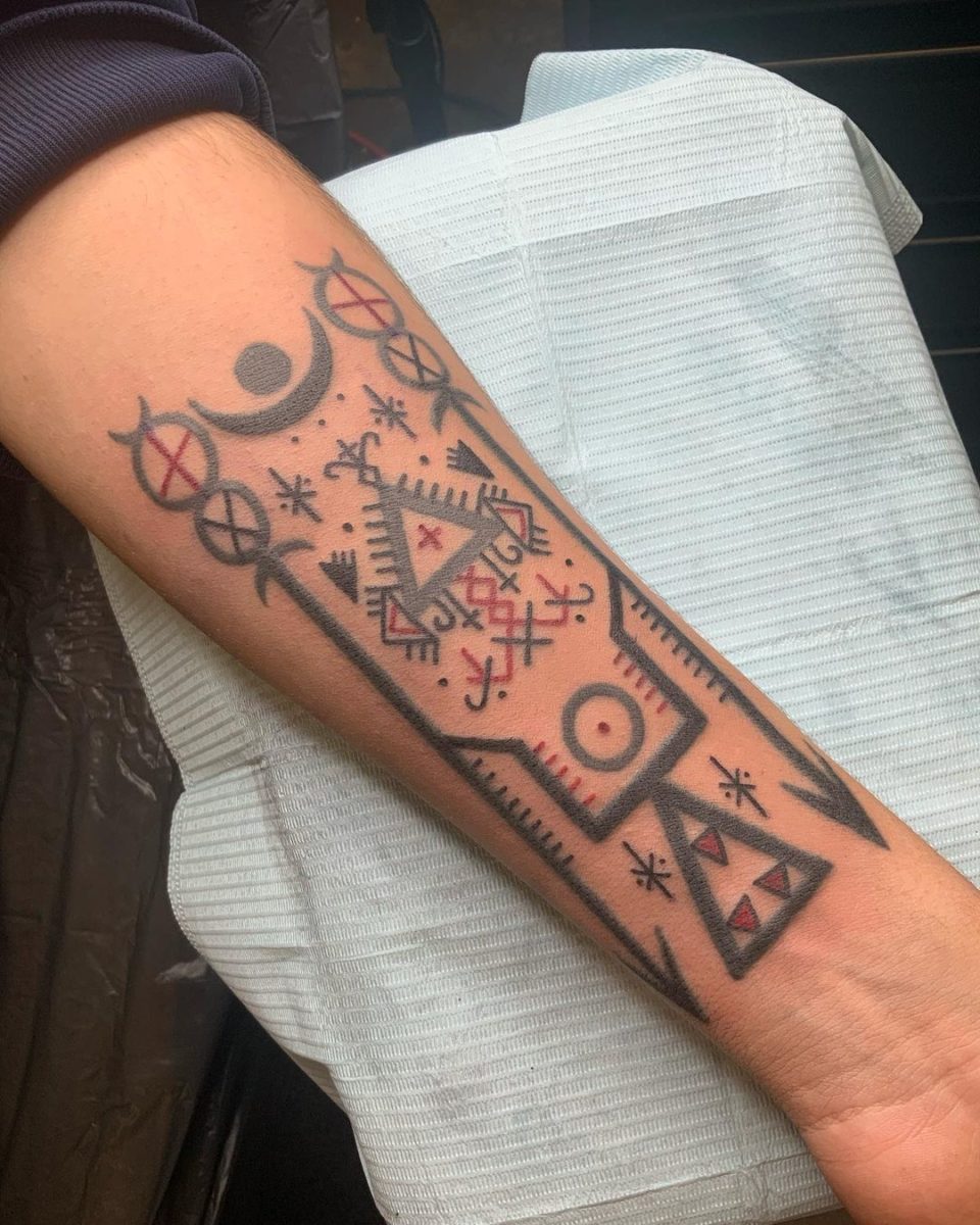 25 Strong Forearm Tattoos That Are a Flex