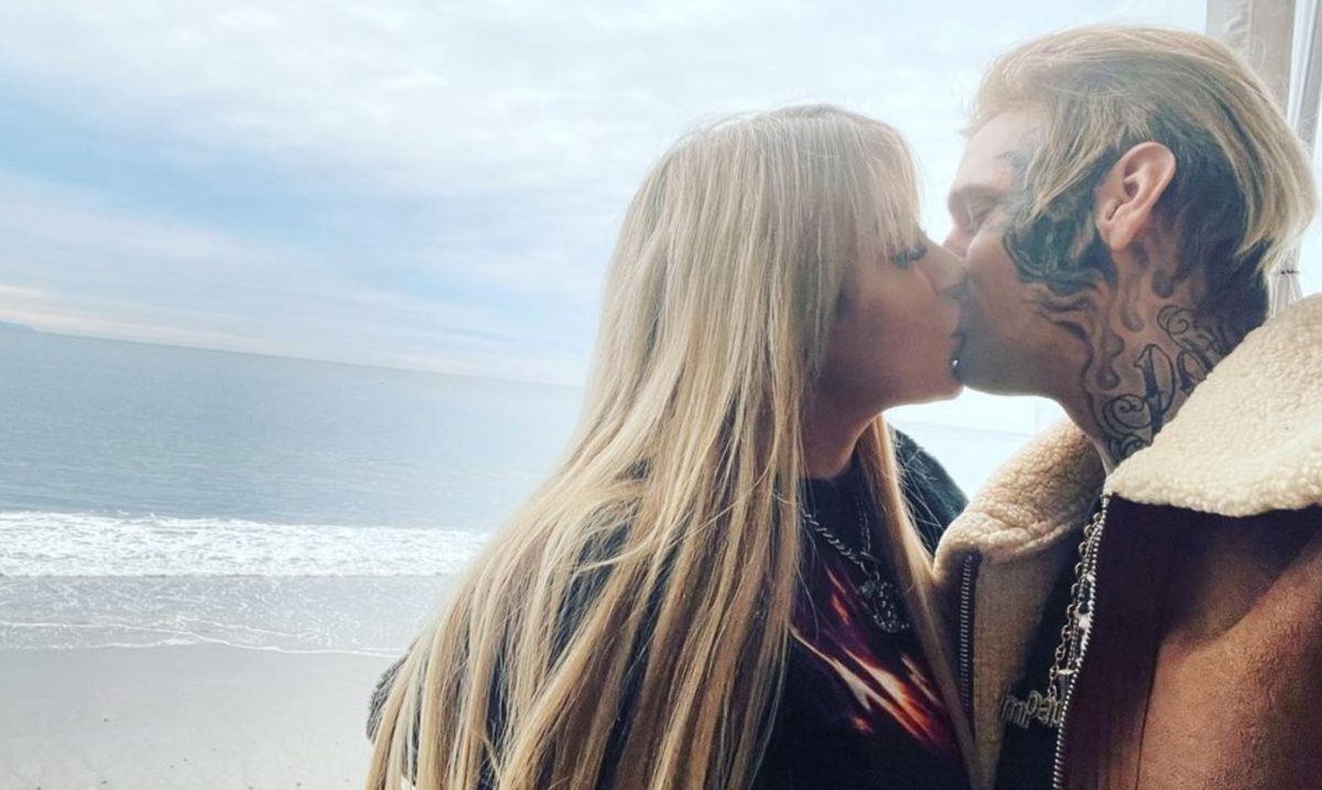 aaron carter and fiancée melanie martin break up just days after son's birth