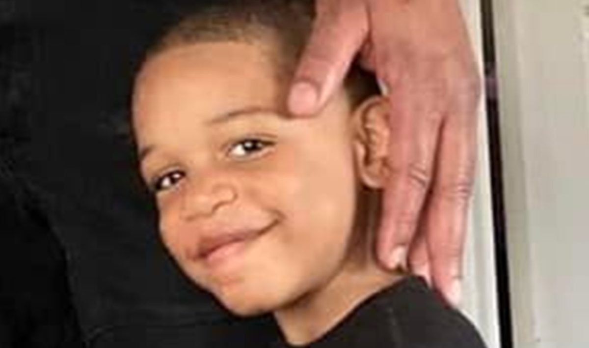 missing 6-year-old damari perry discovered dead in an alley, mother and siblings charged