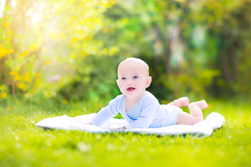 40 bright baby names that mean sun