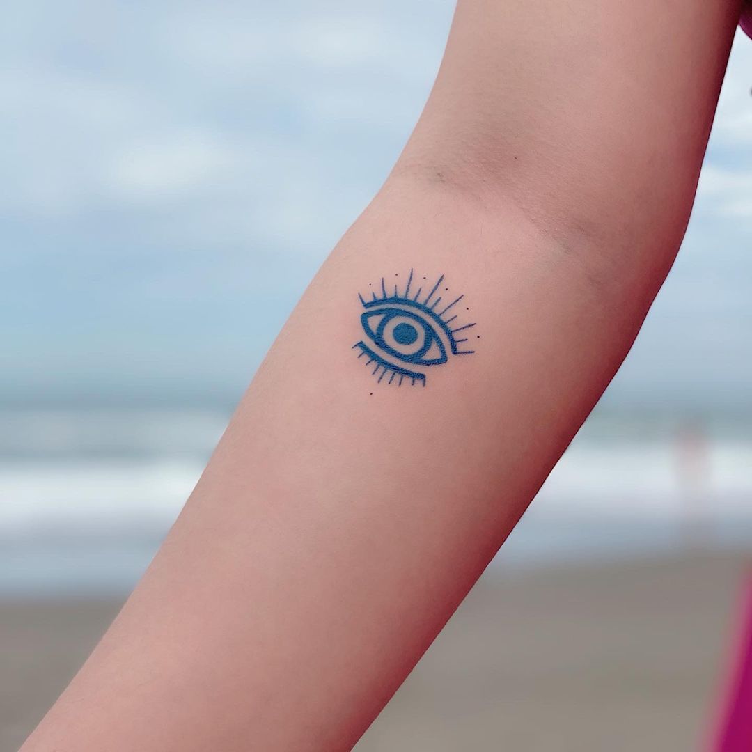 What Does An Evil Eye Tattoo Symbolize? An evil eye symbolizes and stands  for your protection from bad luck. Nothing bad should happen to… | Instagram