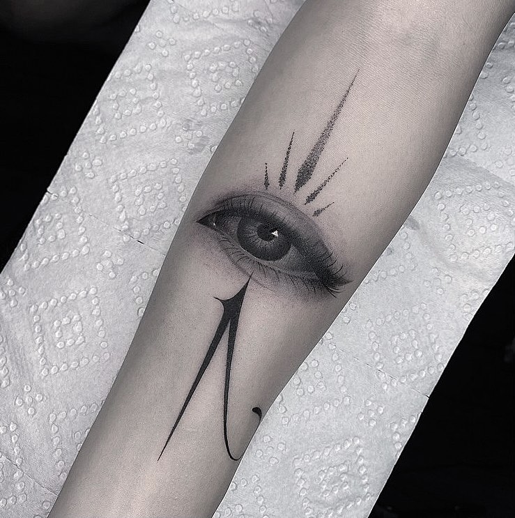 25 Eye Tattoo Ideas