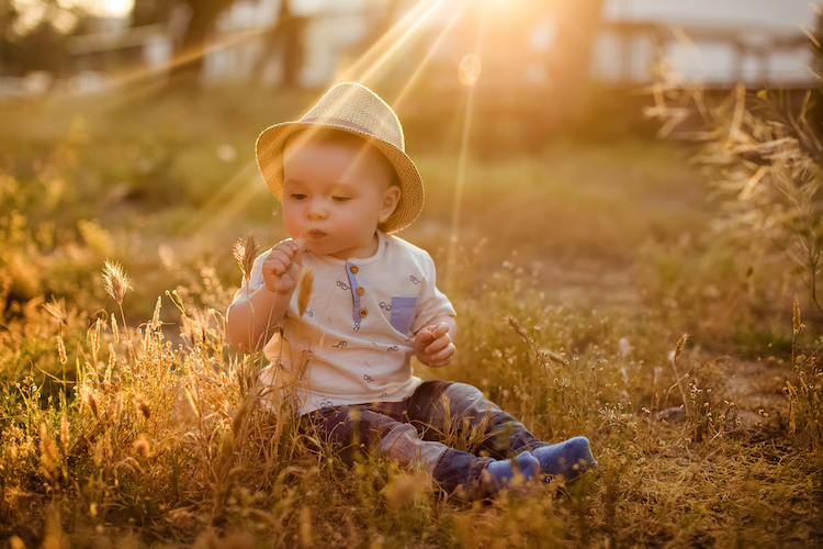 40 bright baby names that mean sun