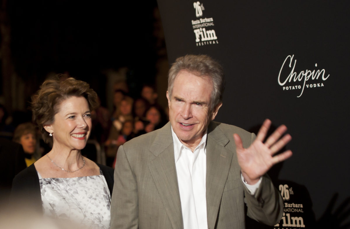 Annette Bening Admits How Warren Beatty Approaches Valentine's Day Gifts