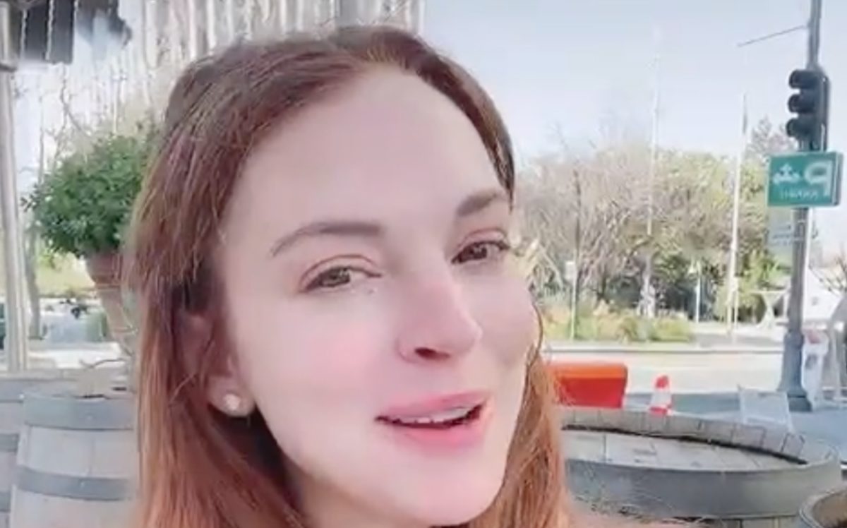 lindsay lohan drops a bomb about the pronunciation of her last name on tiktok