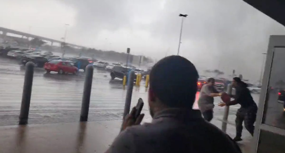 horrifying video captures shoppers running for cover from texas tornado in walmart parking lot