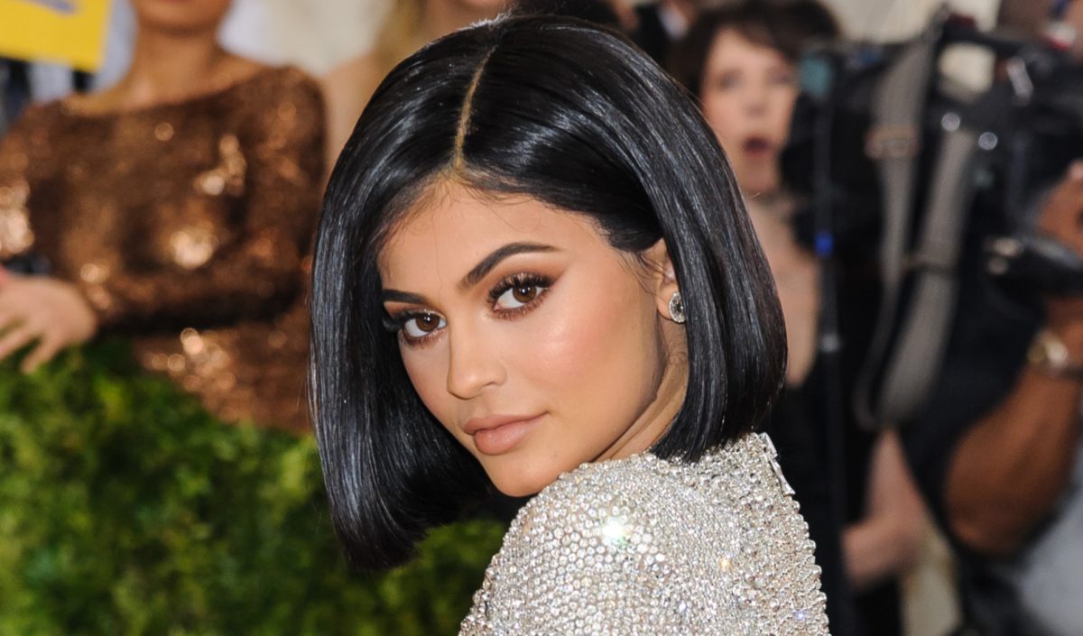 kylie jenner faces heat after promoting new lip gloss almost immediately after posting about ukraine