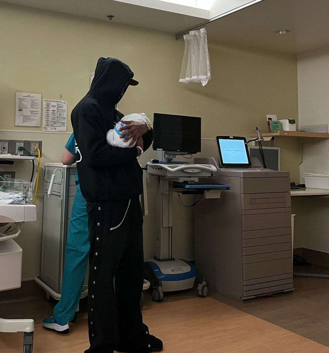 kylie jenner posts rare pregnancy footage of newborn son