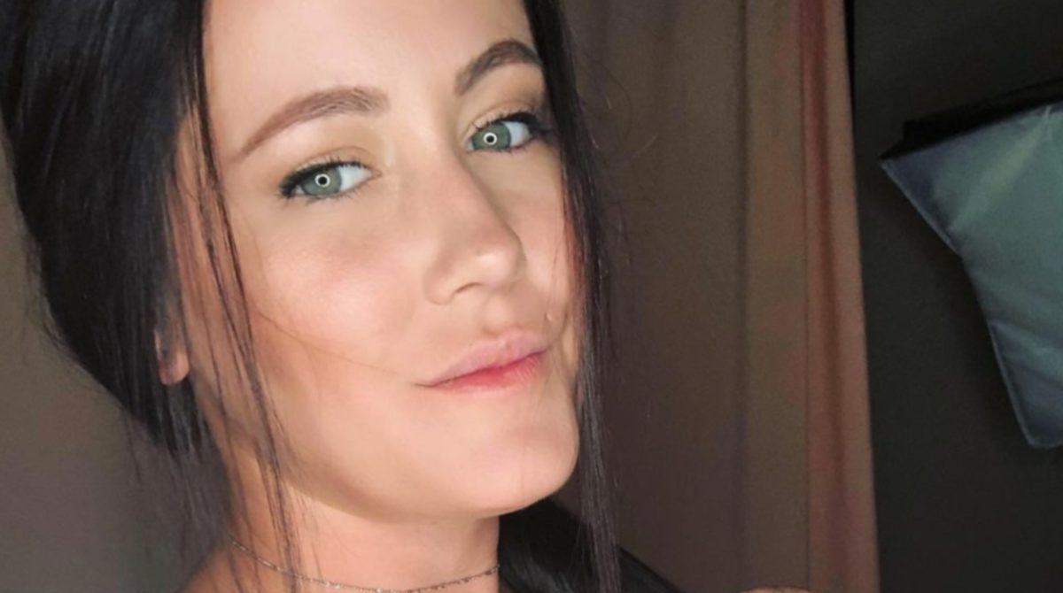 teen mom's jenelle evans reveals she has fibromyalgia: 'i lay in bed and cry'