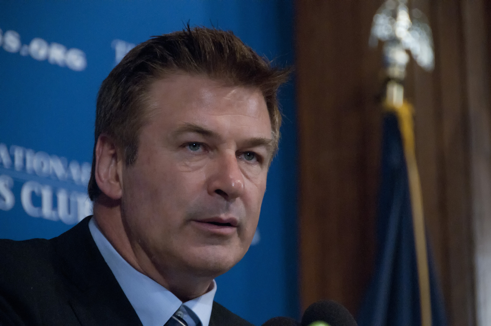 alec baldwin claims halyna hutchins instructed him to point gun toward her and pull back the hammer