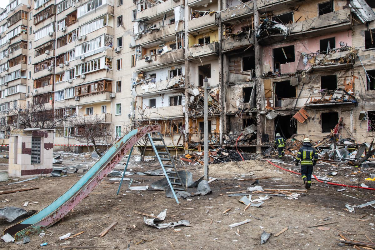 Following an Agreement to Cease Fire, Ukraine Says Russia Bombed an Active Maternity Hospital 