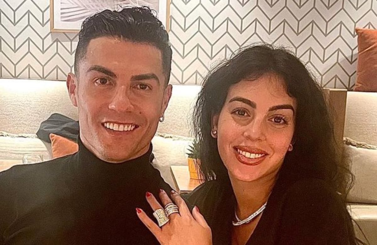 Soccer Star Cristiano Ronaldo Shares First Photo of Their Daughter Days After Her Twin Brother Passed Away