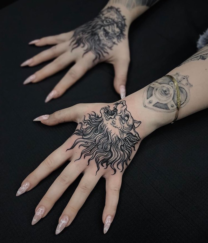25 Hand Tattoos For Women