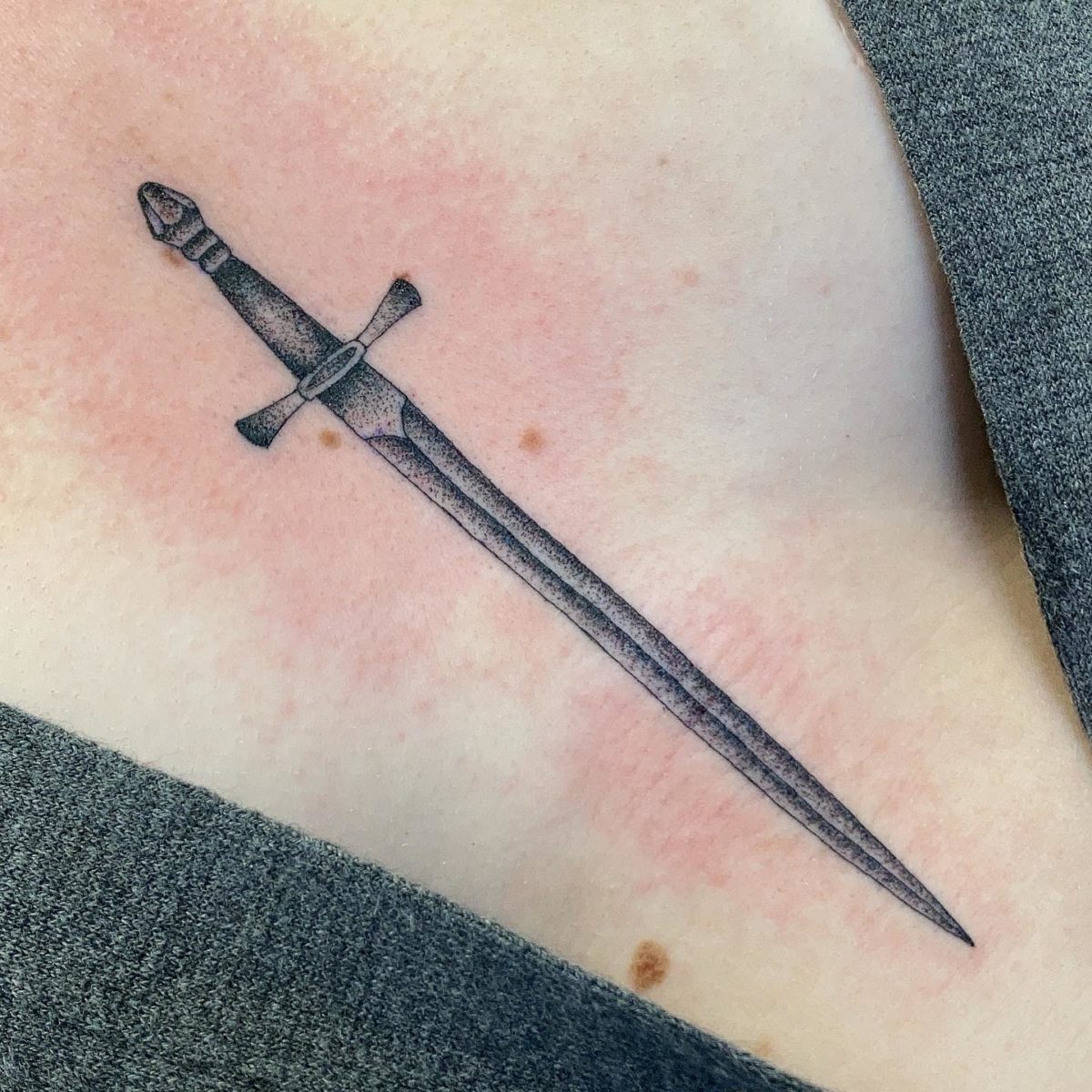 Top 68+ sternum dagger tattoo - in.eteachers