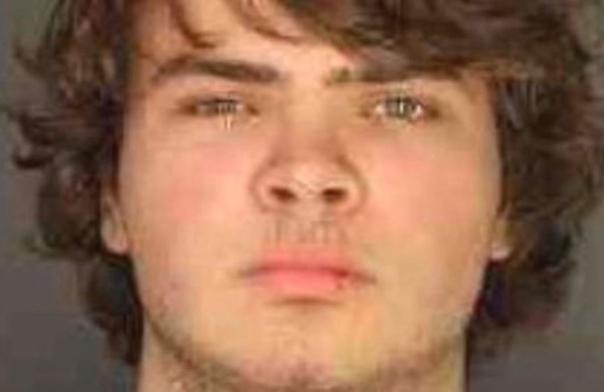 Racist Teen Who Killed 11 Shoppers in Buffalo Feared the ‘Dwindling’ Number of White People, Liz Cheney Says Top Lawmakers Are to Blame | The security guard, now identified as Aaron Salter, engaged in a shoot out with Gendron—who was wearing full tactical gear.