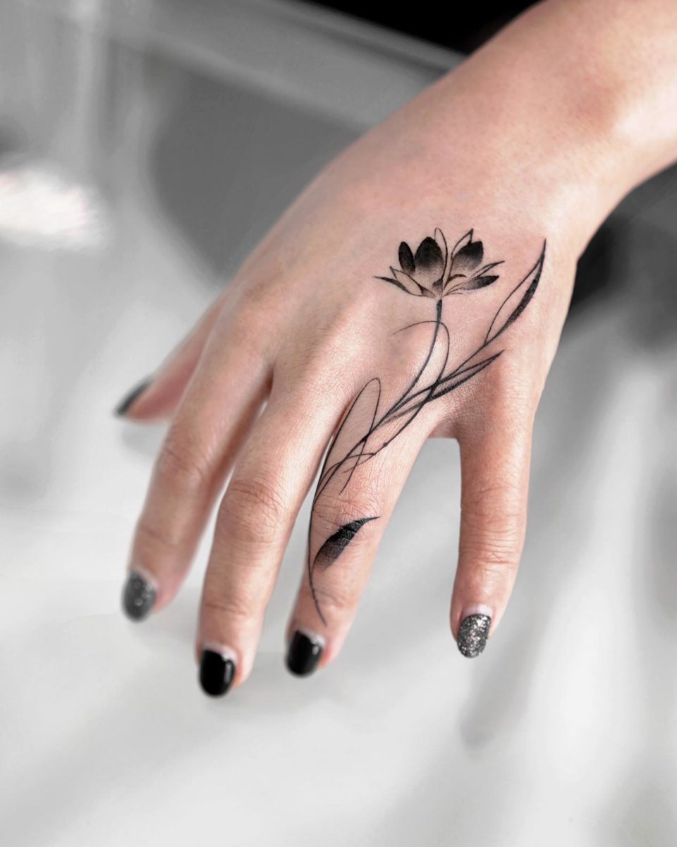 40 Incredibly Cool Finger Tattoos