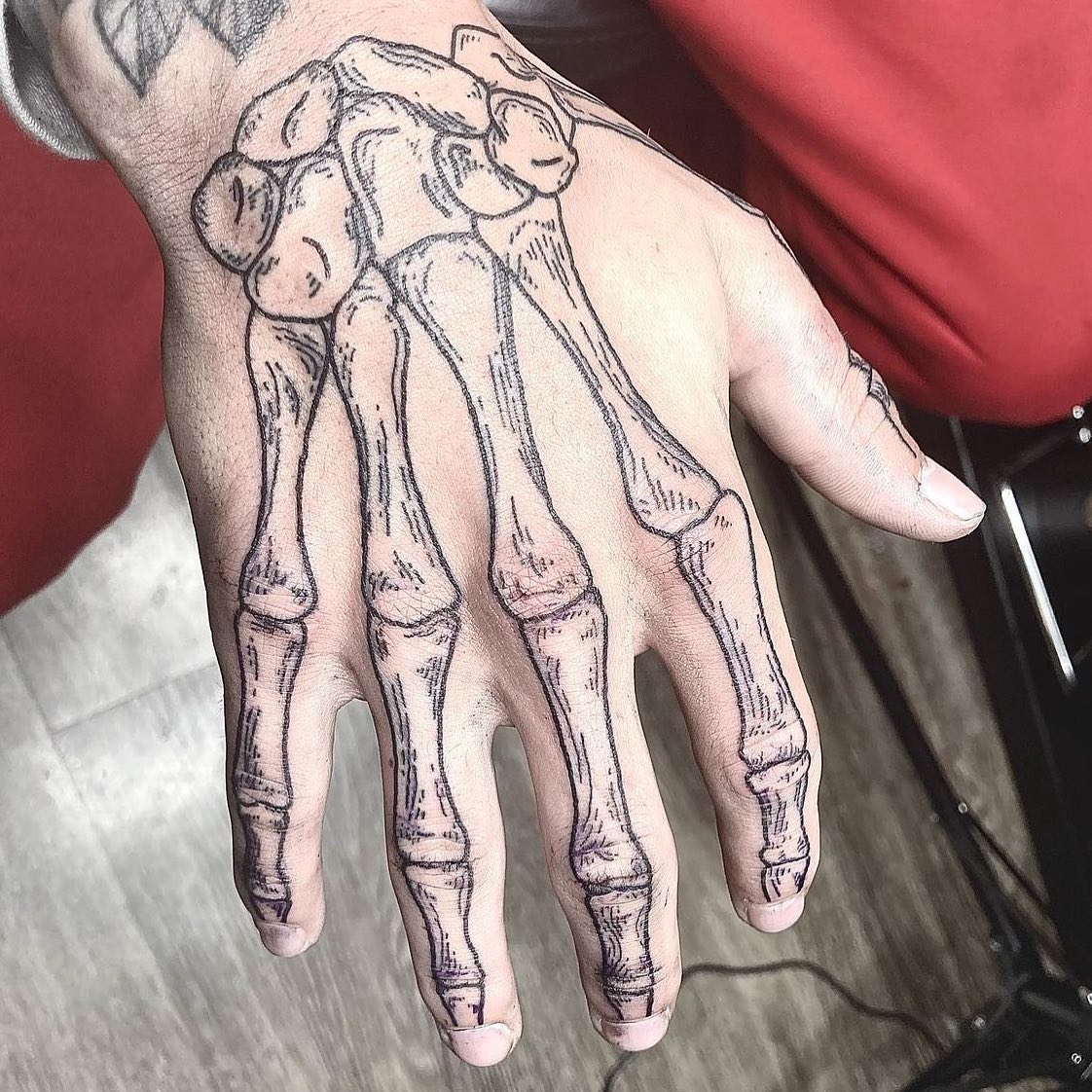 30 hand tattoos for men