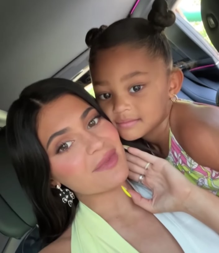 kylie jenner’s fans think they know her son’s name after detecting ‘clue’ in recent video footage