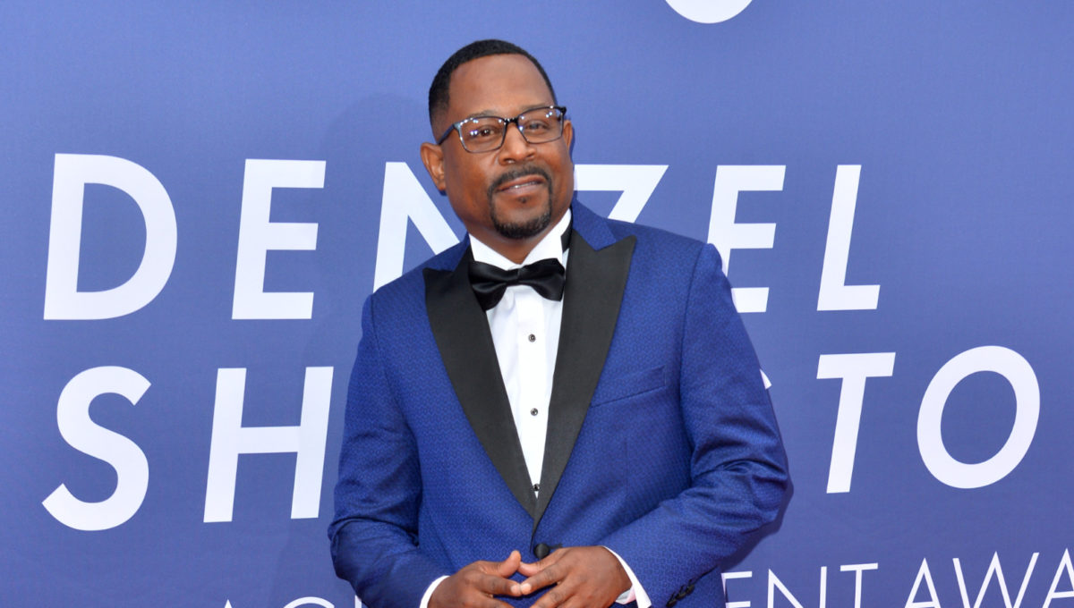 martin lawrence jokes he plans on getting eddie murphy to pay for their kids' wedding