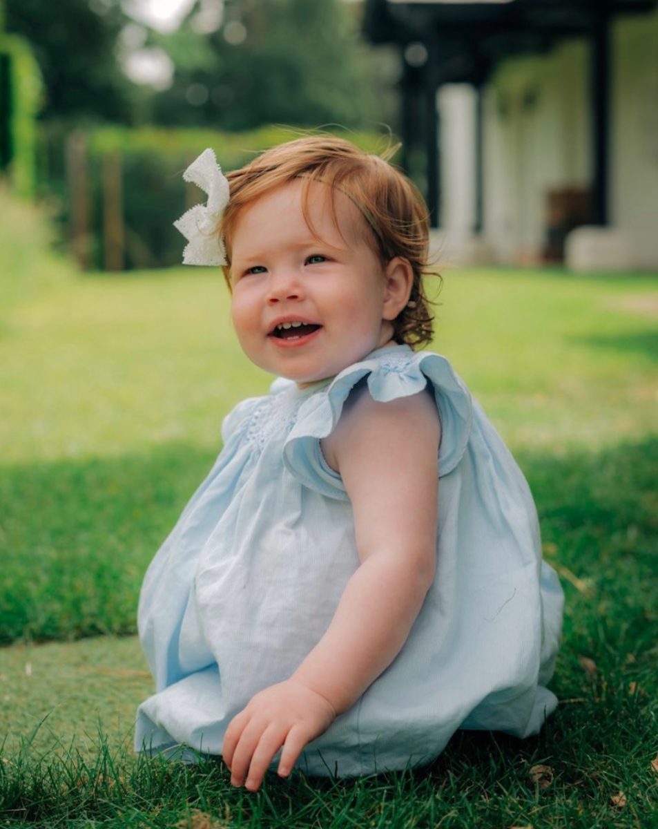 surprise! prince harry and meghan markle release first picture of lilibet in honor of her first birthday