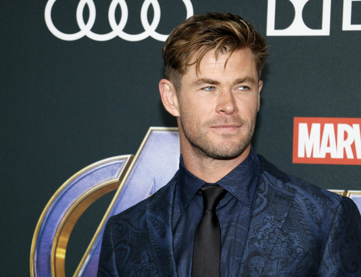 Chris Hemsworth Abstained From Meat For On Screen Kiss With Vegan Natalie Portman