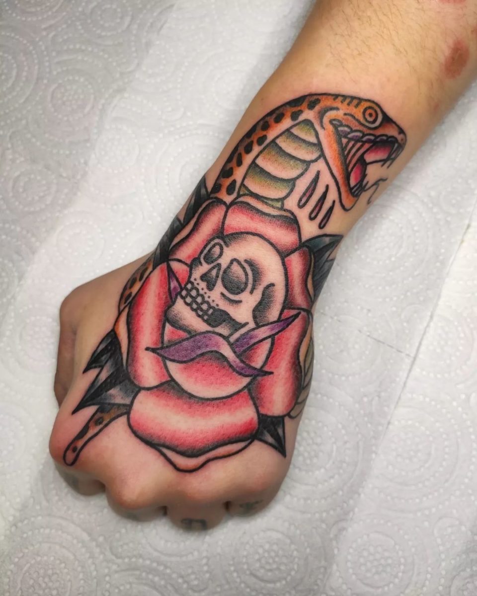 33 Cool Rose Hand Tattoo Ideas
