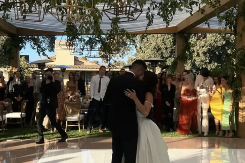 The 'Modern Family' Cast Has Sweet Reunion At Sarah Hyland And Wells Adams’s Wedding