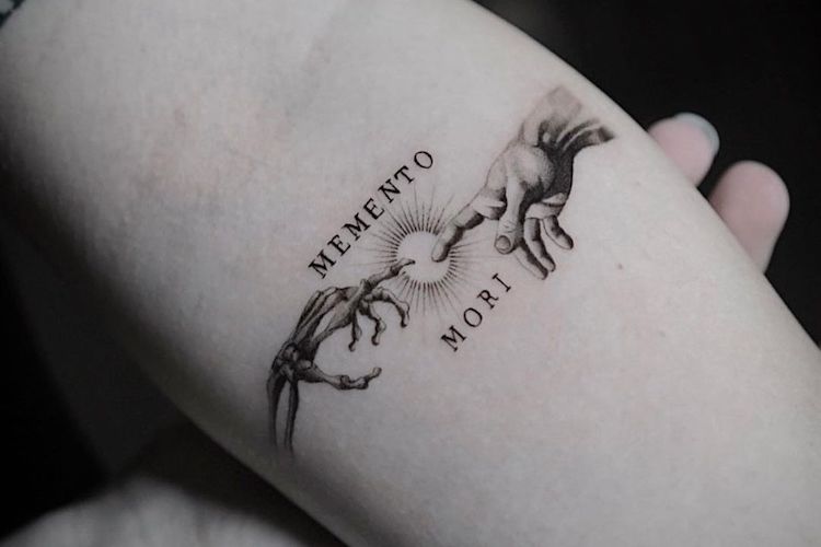 25 Thrilling Memento Mori Tattoo Ideas