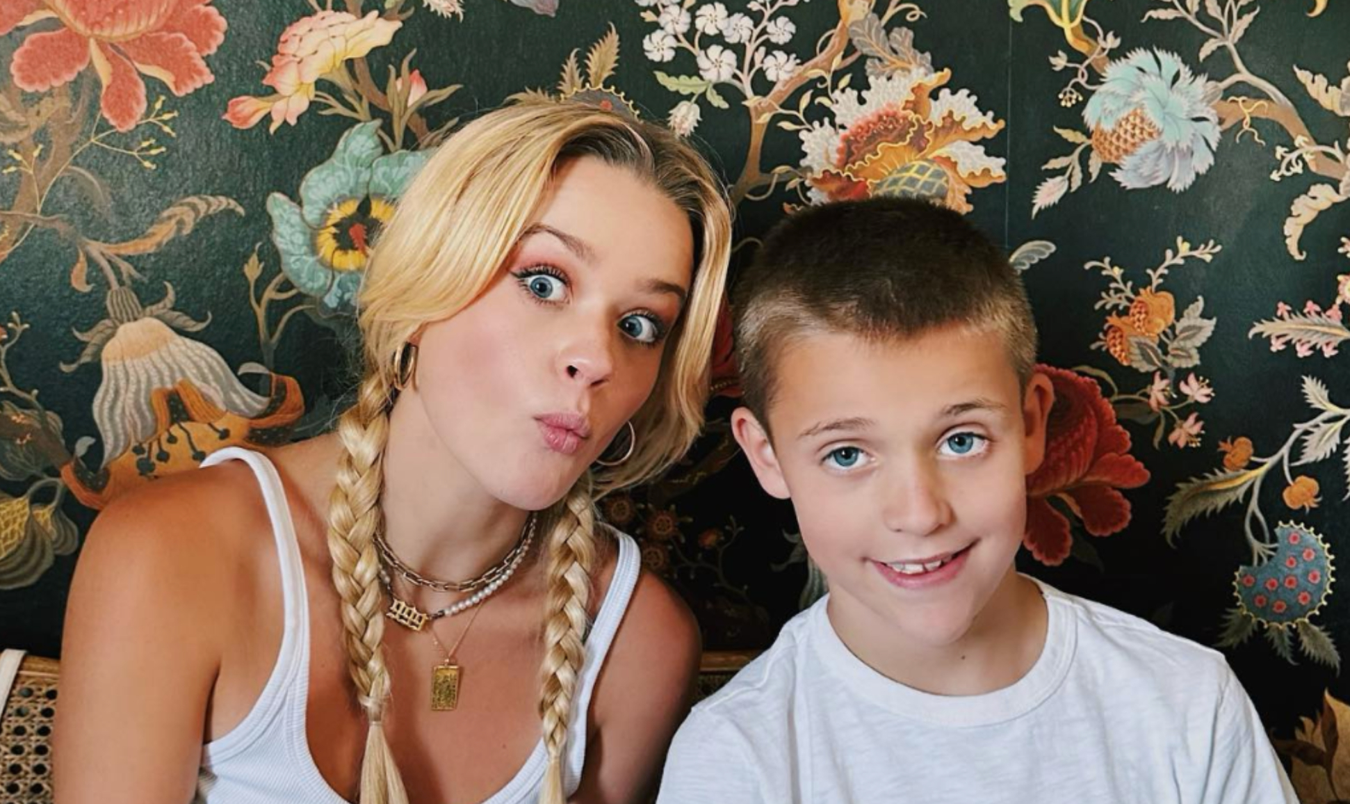 Ava Phillippe On 13 Year Age Gap With Brother Tennessee 