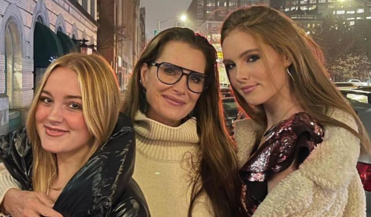 Brooke Shields Posts Throwback To Today Photos With Daughters