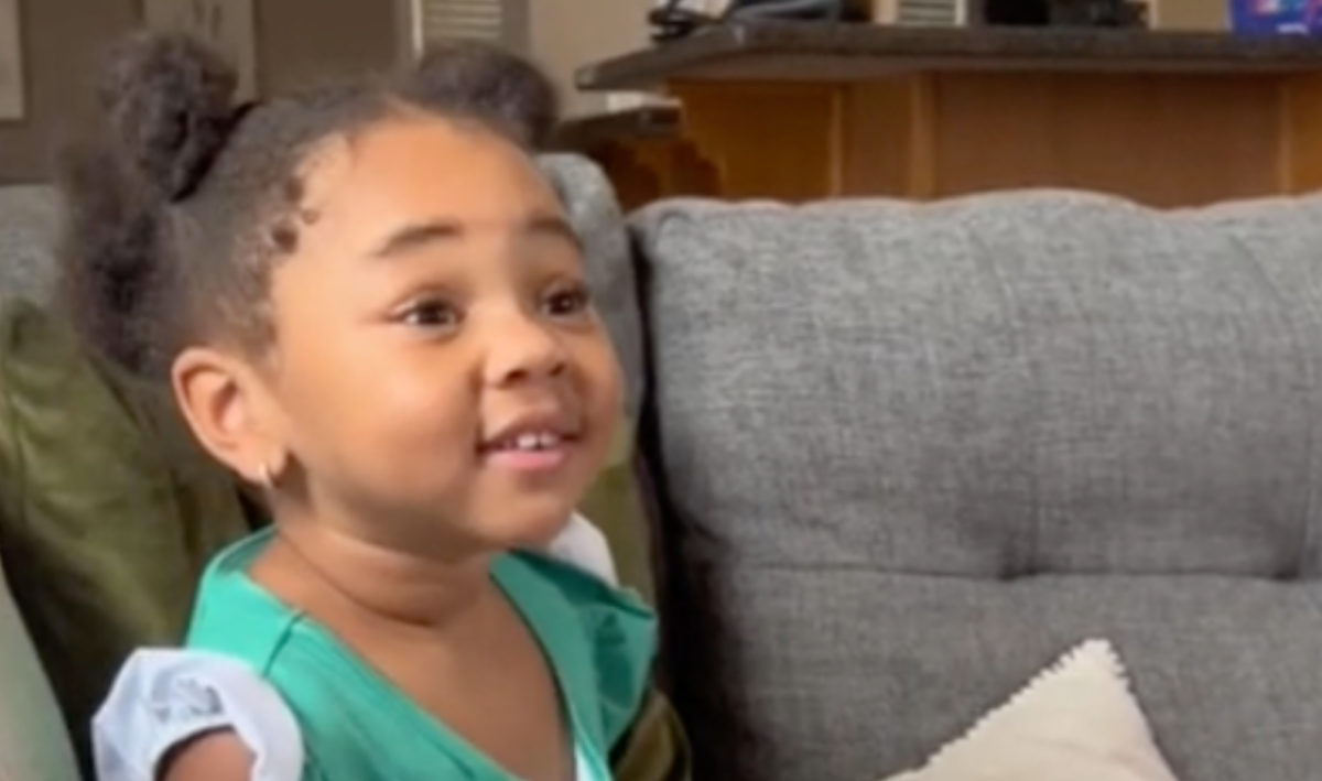 Young Girls's Heartwarming Reaction To New 'Little Mermaid' Trailer