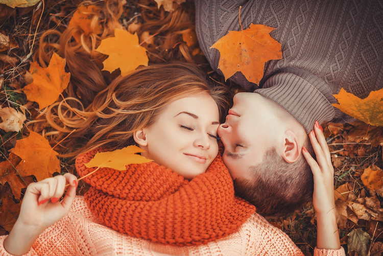 20 Amazing Autumn-Themed Dates You Can Do Anywhere