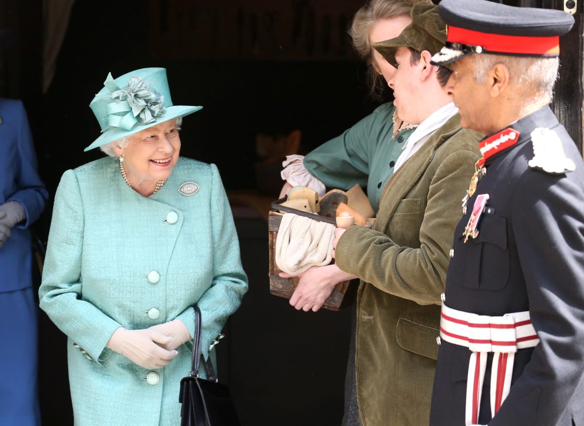 days before her passing, people began to speculate about the bruising on queen elizabeth's hands
