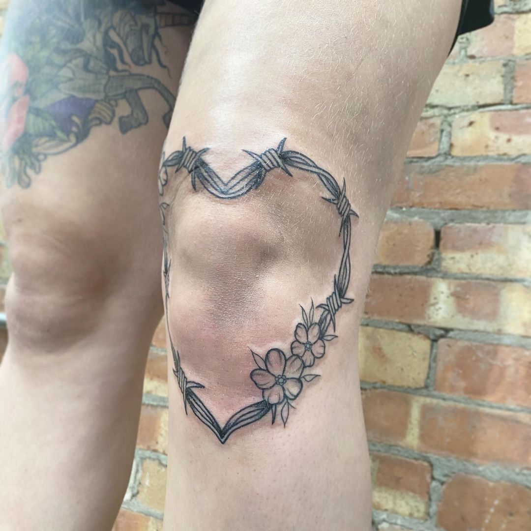 kneecap tattoos