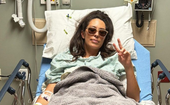 Joanna Gaines Recovering at Home After Having Spine Surgery to Relieve Back Pain