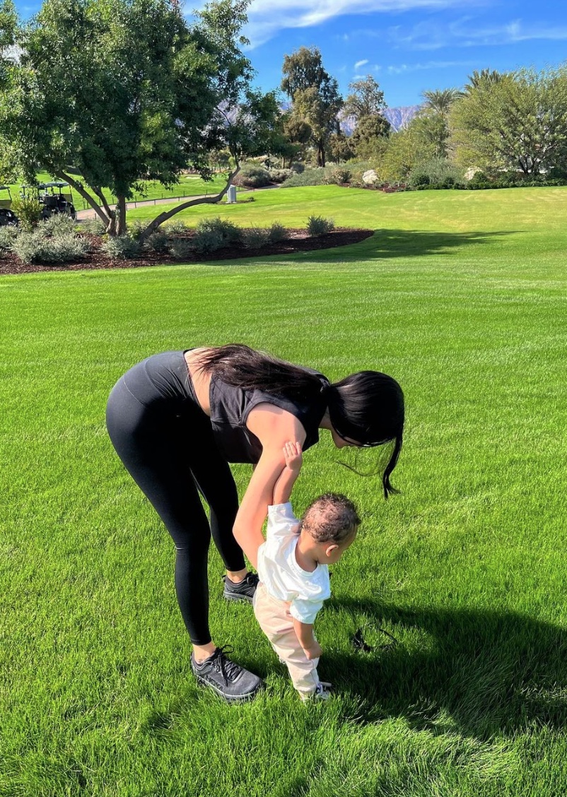 Kylie Jenner Share Photos of Son Whose Name Shall Not Be Known | Kylie Jenner has done a great job of keeping her son out of the spotlight over the past 10 months, but she finally shared some new photos of him.